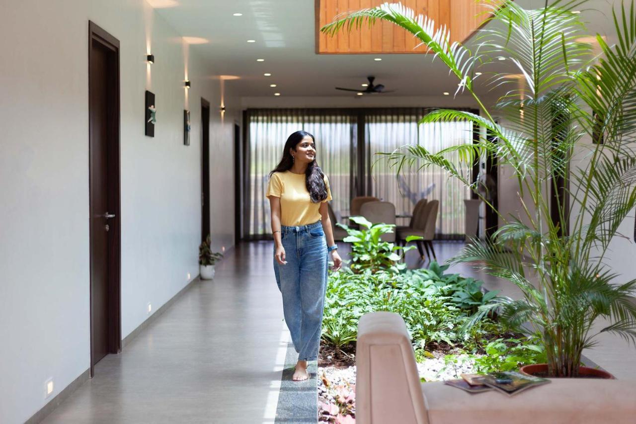 Stayvista'S Le Bon Horizon - Hillside Elegance With Chic Interiors, Poolside Serenity & Picturesque Gazebo - Proximity To Sula Nashik Bagian luar foto
