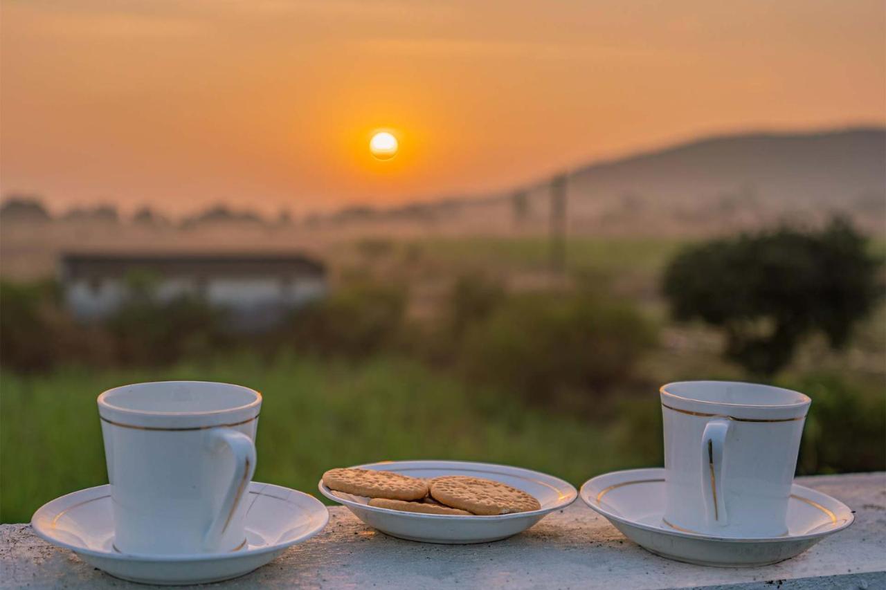 Stayvista'S Le Bon Horizon - Hillside Elegance With Chic Interiors, Poolside Serenity & Picturesque Gazebo - Proximity To Sula Nashik Bagian luar foto