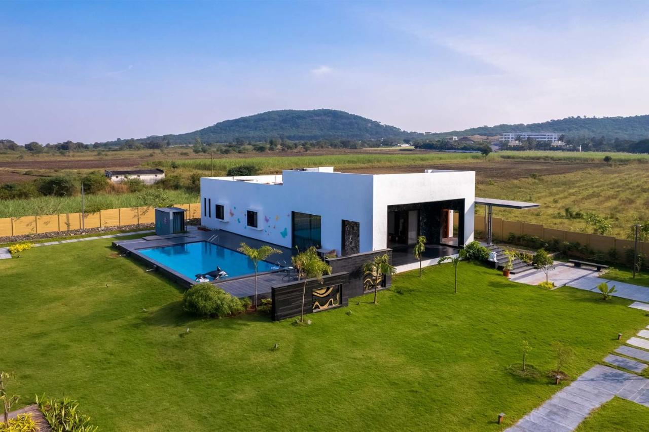 Stayvista'S Le Bon Horizon - Hillside Elegance With Chic Interiors, Poolside Serenity & Picturesque Gazebo - Proximity To Sula Nashik Bagian luar foto