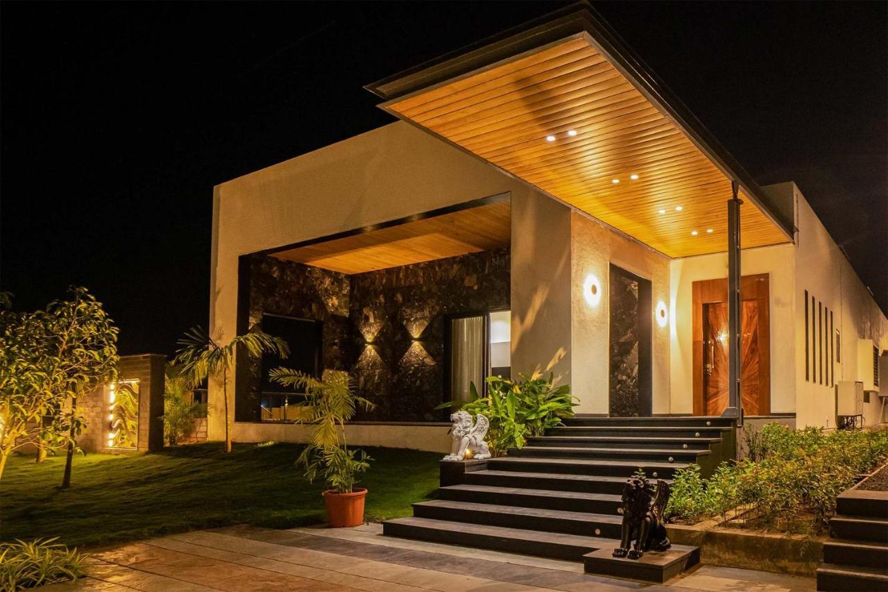 Stayvista'S Le Bon Horizon - Hillside Elegance With Chic Interiors, Poolside Serenity & Picturesque Gazebo - Proximity To Sula Nashik Bagian luar foto