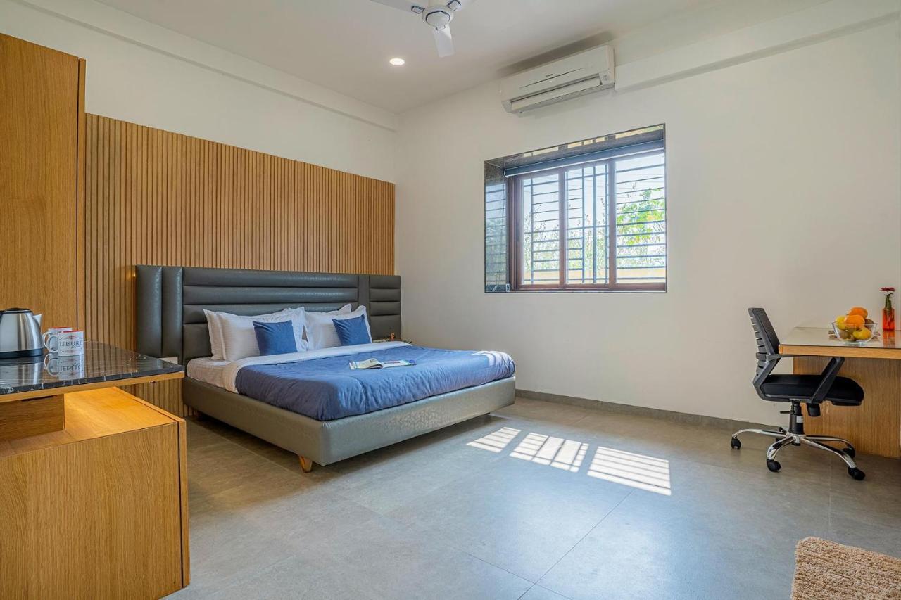Stayvista'S Le Bon Horizon - Hillside Elegance With Chic Interiors, Poolside Serenity & Picturesque Gazebo - Proximity To Sula Nashik Bagian luar foto