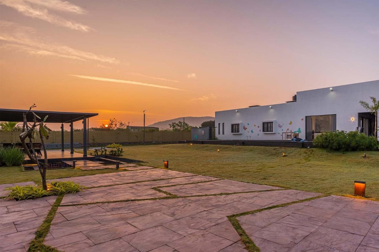 Stayvista'S Le Bon Horizon - Hillside Elegance With Chic Interiors, Poolside Serenity & Picturesque Gazebo - Proximity To Sula Nashik Bagian luar foto